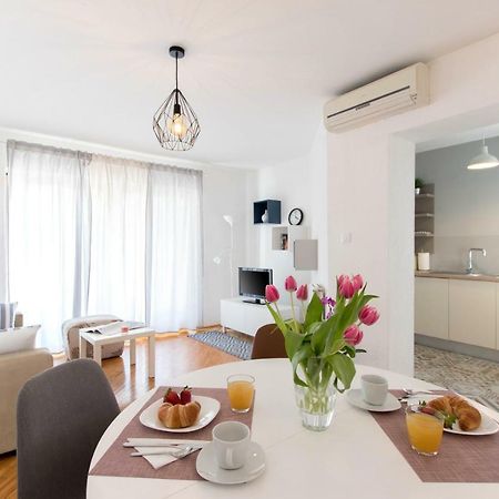 Appartement App Lov à Umag Extérieur photo