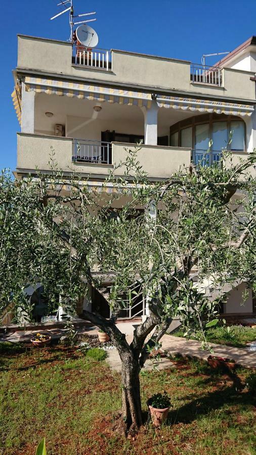 Appartement App Lov à Umag Extérieur photo